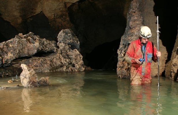 Discharge measurements were taken in different parts of the Hessenhau cave with the OTT MF pro electromagnetic current meter.